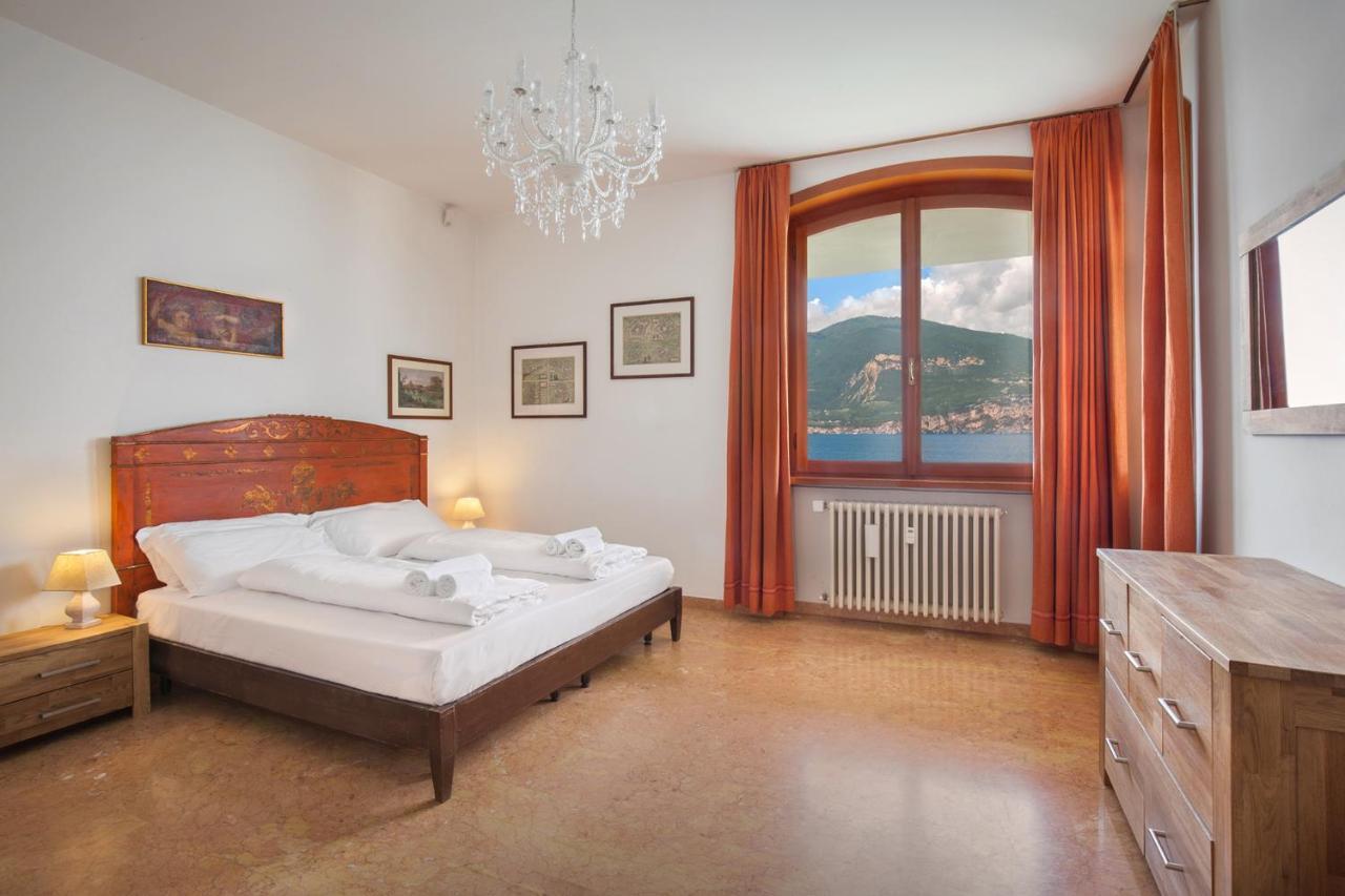 Villa Francesca-Grande Appartamento In Riva Al Lago Brenzone sul Garda Exteriör bild
