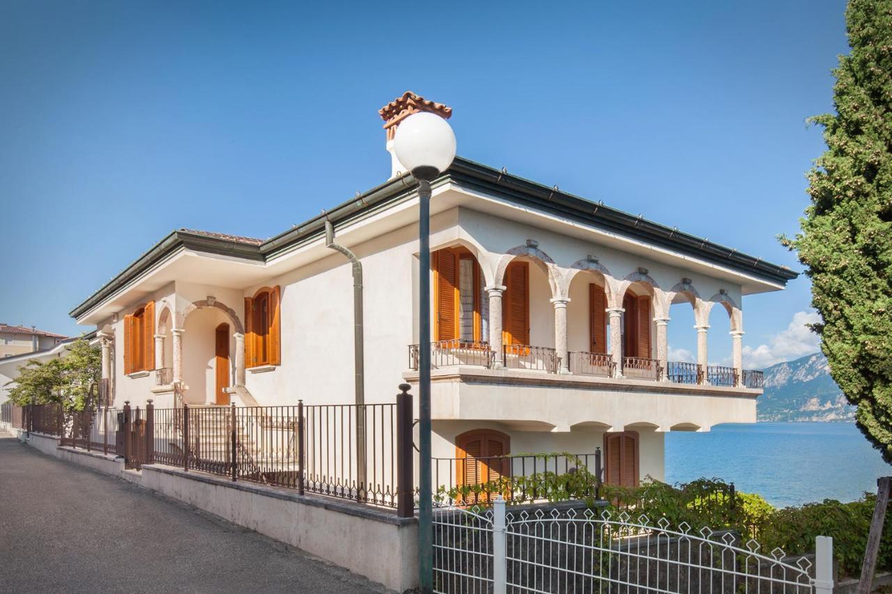 Villa Francesca-Grande Appartamento In Riva Al Lago Brenzone sul Garda Exteriör bild