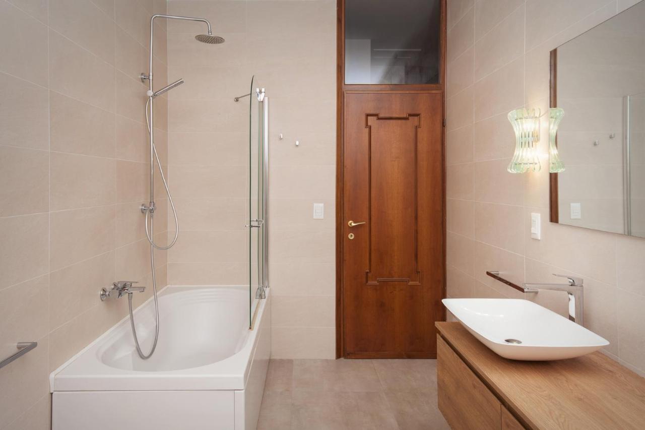 Villa Francesca-Grande Appartamento In Riva Al Lago Brenzone sul Garda Exteriör bild