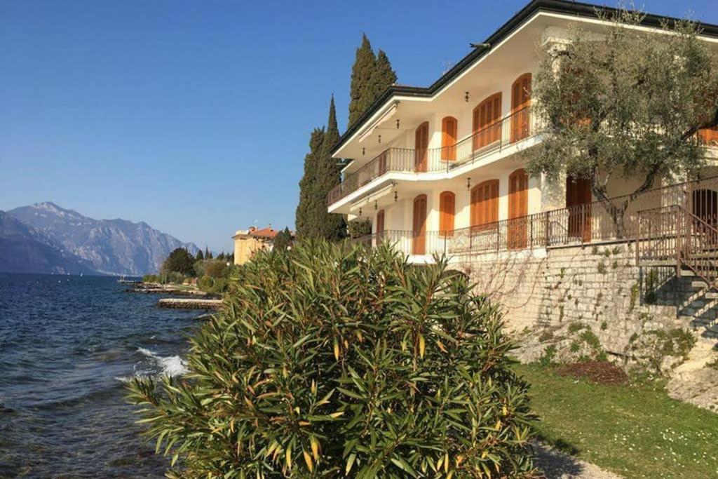 Villa Francesca-Grande Appartamento In Riva Al Lago Brenzone sul Garda Exteriör bild